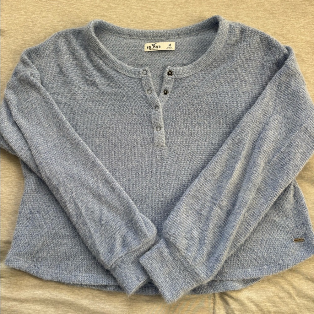 Comfy hollister long sleeve sweater